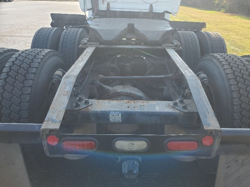 Day Cab Tractor-Heavy Duty Tractors-Freightliner-2020-T12664ST-White Deer-PA-656,504\n\t\tmiles-$ 28,750 - Image 6