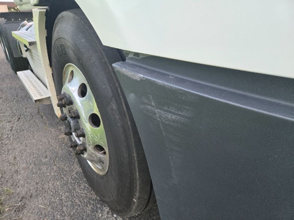 Day Cab Tractor-Heavy Duty Tractors-Freightliner-2020-T12664ST-White Deer-PA-739,174\n\t\tmiles-$ 28,750 - Image 18