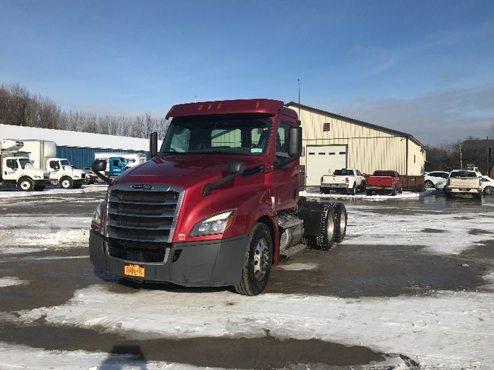 Day Cab Tractor-Heavy Duty Tractors-Freightliner-2020-T12664ST-Whitesboro-NY-151,216\n\t\tmiles-$ 71,000 - Image 3