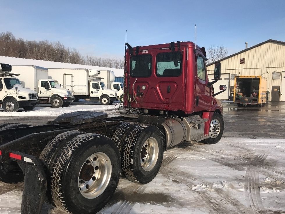 Day Cab Tractor-Heavy Duty Tractors-Freightliner-2020-T12664ST-Whitesboro-NY-151,216\n\t\tmiles-$ 71,000 - Image 7