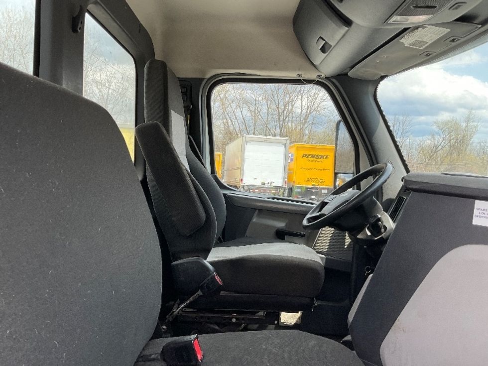 Day Cab Tractor-Heavy Duty Tractors-Freightliner-2020-T12664ST-Whitesboro-NY-241,366\n\t\tmiles-$ 59,250 - Image 13