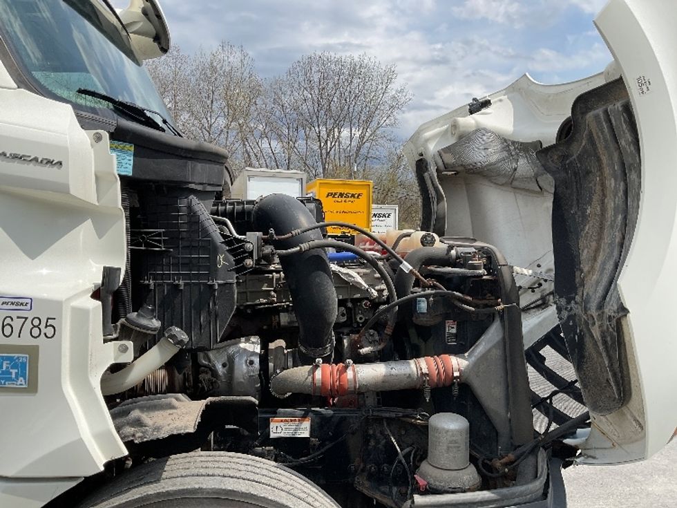 Day Cab Tractor-Heavy Duty Tractors-Freightliner-2020-T12664ST-Whitesboro-NY-241,366\n\t\tmiles-$ 59,250 - Image 14