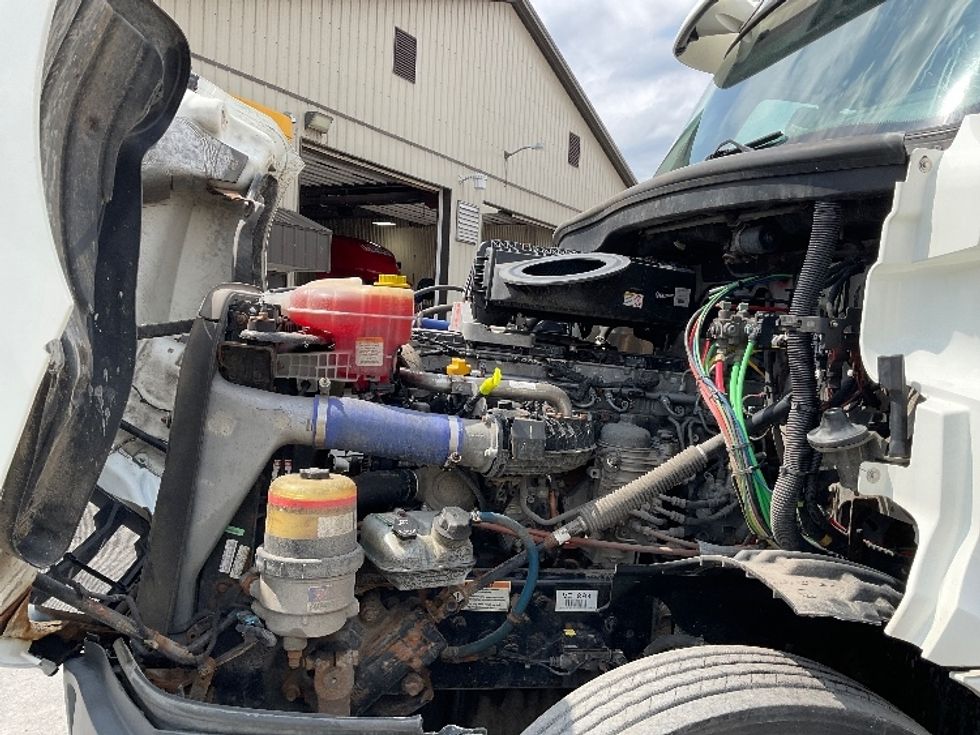 Day Cab Tractor-Heavy Duty Tractors-Freightliner-2020-T12664ST-Whitesboro-NY-241,366\n\t\tmiles-$ 59,250 - Image 15