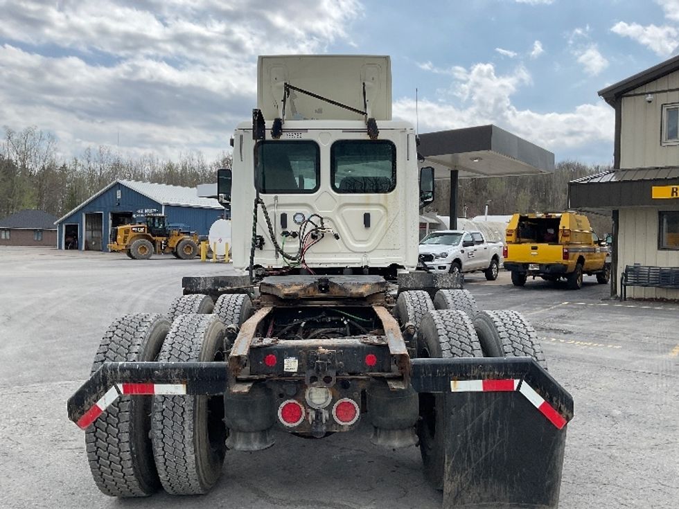 Day Cab Tractor-Heavy Duty Tractors-Freightliner-2020-T12664ST-Whitesboro-NY-241,366\n\t\tmiles-$ 59,250 - Image 7