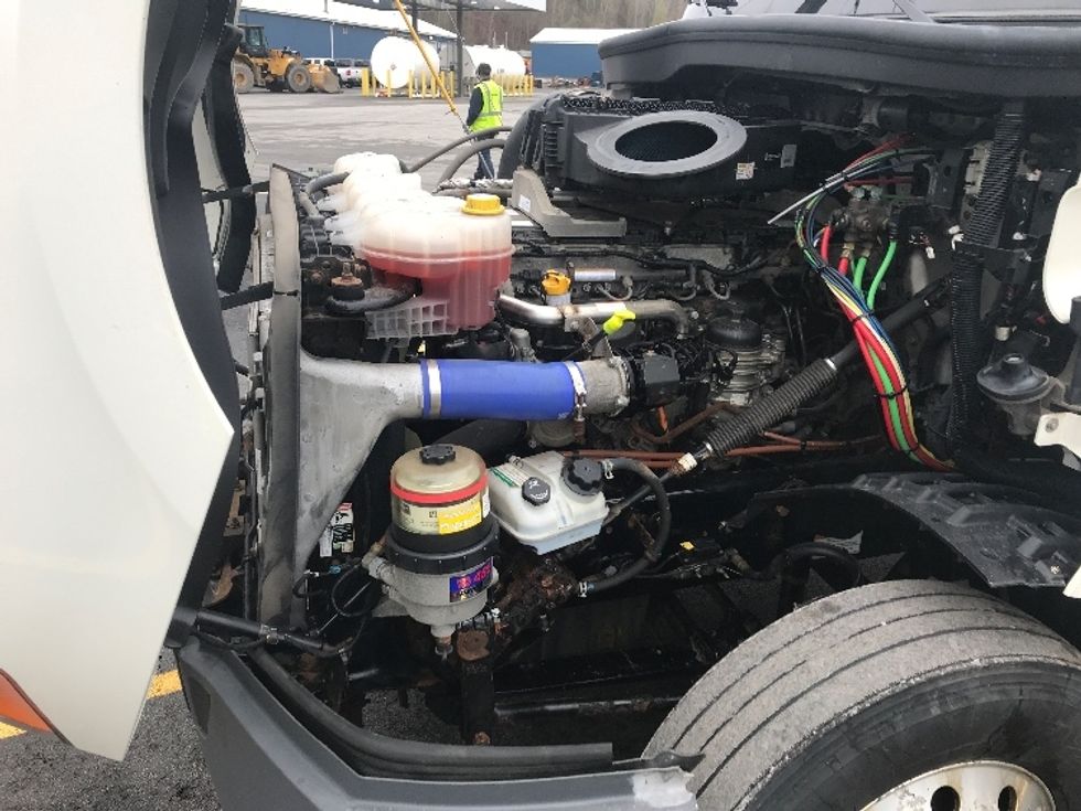 Day Cab Tractor-Heavy Duty Tractors-Freightliner-2020-T12664ST-Whitesboro-NY-274,041\n\t\tmiles-$ 67,250 - Image 16