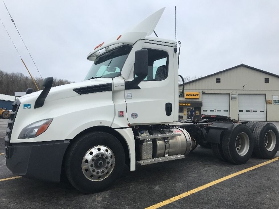 Day Cab Tractor-Heavy Duty Tractors-Freightliner-2020-T12664ST-Whitesboro-NY-274,041\n\t\tmiles-$ 67,250 - Image 3