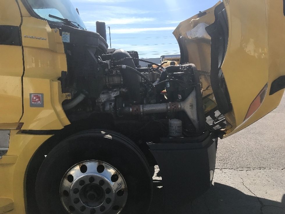 Day Cab Tractor-Heavy Duty Tractors-Freightliner-2020-T12664ST-Whitesboro-NY-461,442\n\t\tmiles-$ 34,000 - Image 15
