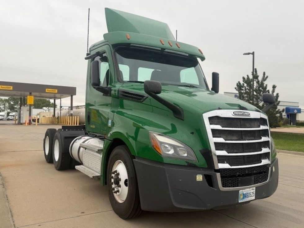 Day Cab Tractor-Heavy Duty Tractors-Freightliner-2020-T12664ST-Wichita-KS-278,353\n\t\tmiles-$ 59,250 - Image 1