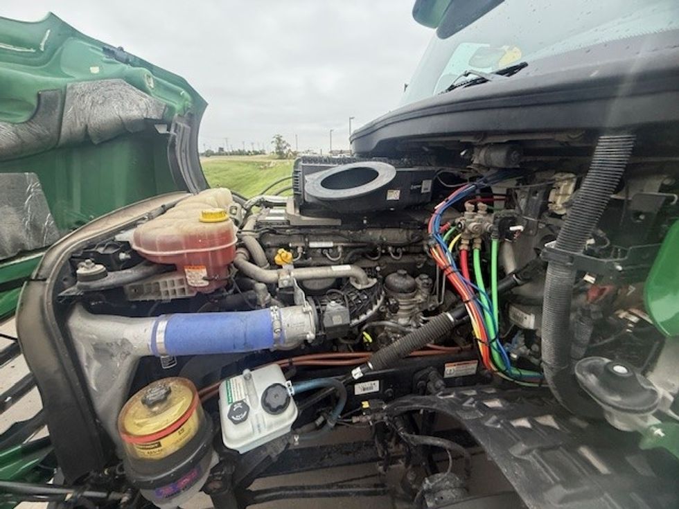 Day Cab Tractor-Heavy Duty Tractors-Freightliner-2020-T12664ST-Wichita-KS-278,353\n\t\tmiles-$ 59,250 - Image 16