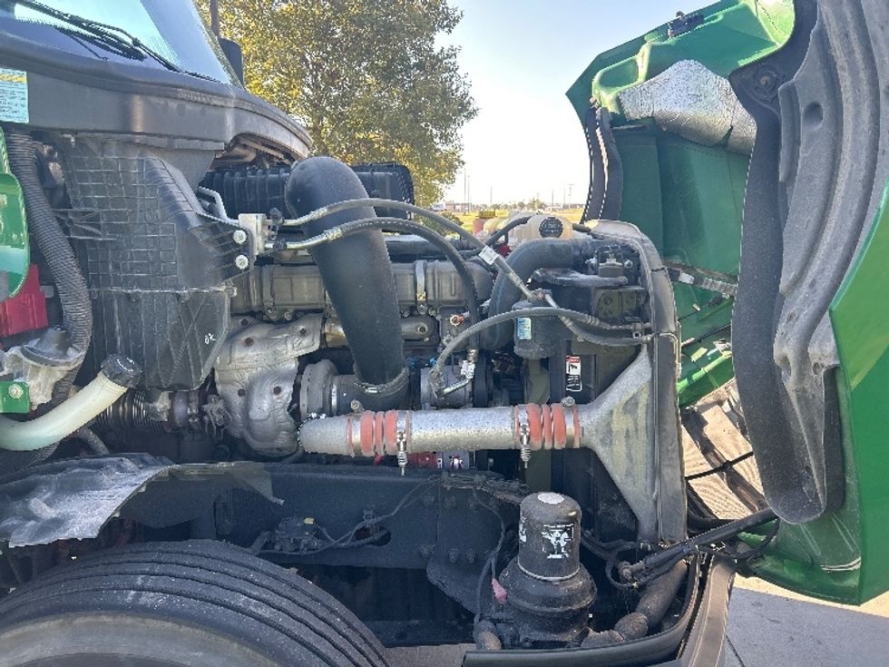 Day Cab Tractor-Heavy Duty Tractors-Freightliner-2020-T12664ST-Wichita-KS-281,273\n\t\tmiles-$ 60,500 - Image 15