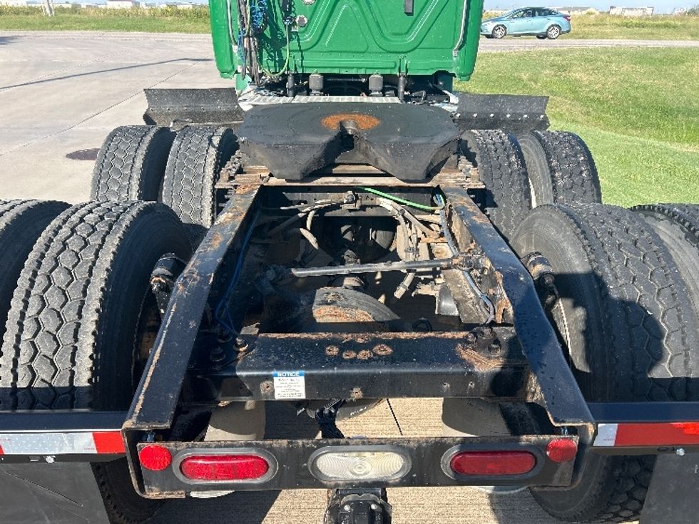 Day Cab Tractor-Heavy Duty Tractors-Freightliner-2020-T12664ST-Wichita-KS-281,273\n\t\tmiles-$ 60,500 - Image 6