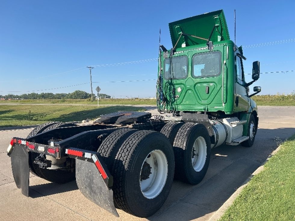 Day Cab Tractor-Heavy Duty Tractors-Freightliner-2020-T12664ST-Wichita-KS-281,273\n\t\tmiles-$ 60,500 - Image 7