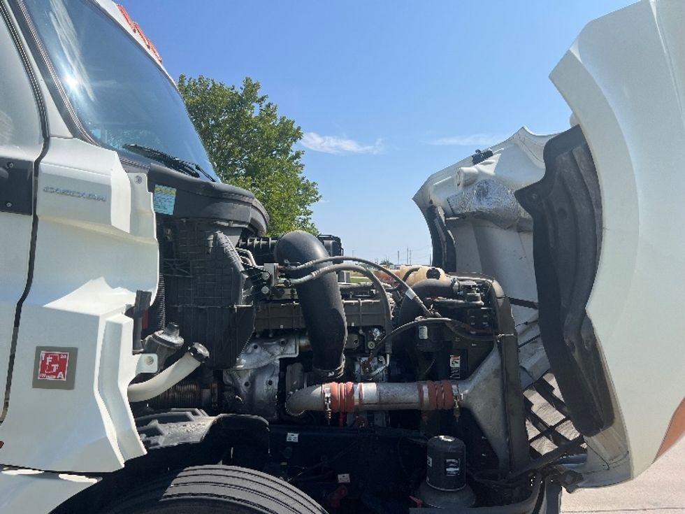 Day Cab Tractor-Heavy Duty Tractors-Freightliner-2020-T12664ST-Wichita-KS-402,646\n\t\tmiles-$ 71,250 - Image 15