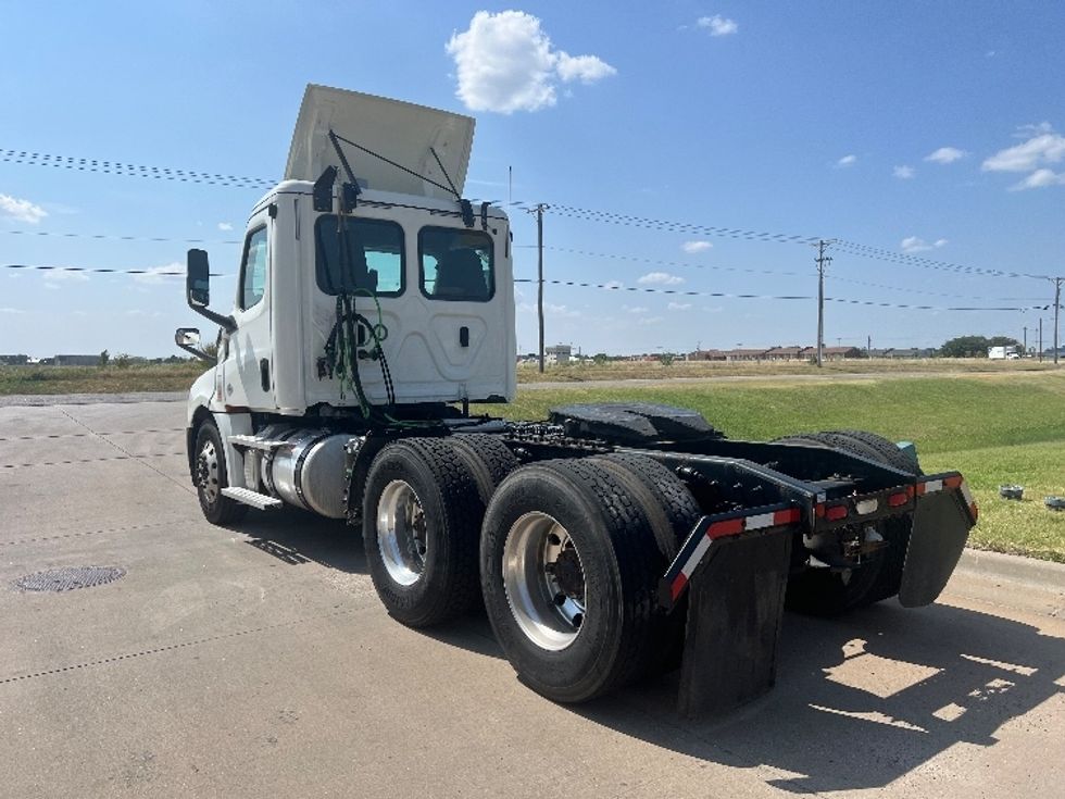 Day Cab Tractor-Heavy Duty Tractors-Freightliner-2020-T12664ST-Wichita-KS-402,646\n\t\tmiles-$ 71,250 - Image 5