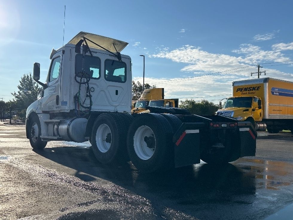 Day Cab Tractor-Heavy Duty Tractors-Freightliner-2020-T12664ST-Wichita-KS-510,636\n\t\tmiles-$ 45,750 - Image 5