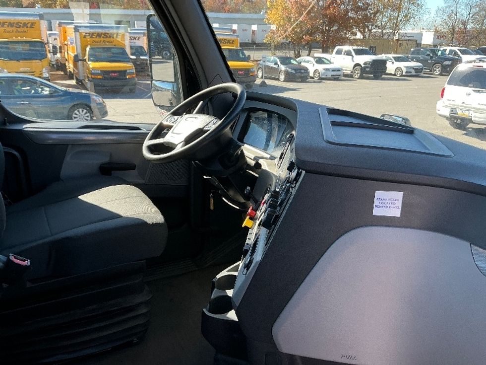 Day Cab Tractor-Heavy Duty Tractors-Freightliner-2020-T12664ST-Wilkes Barre-PA-139,380\n\t\tmiles-$ 61,250 - Image 14