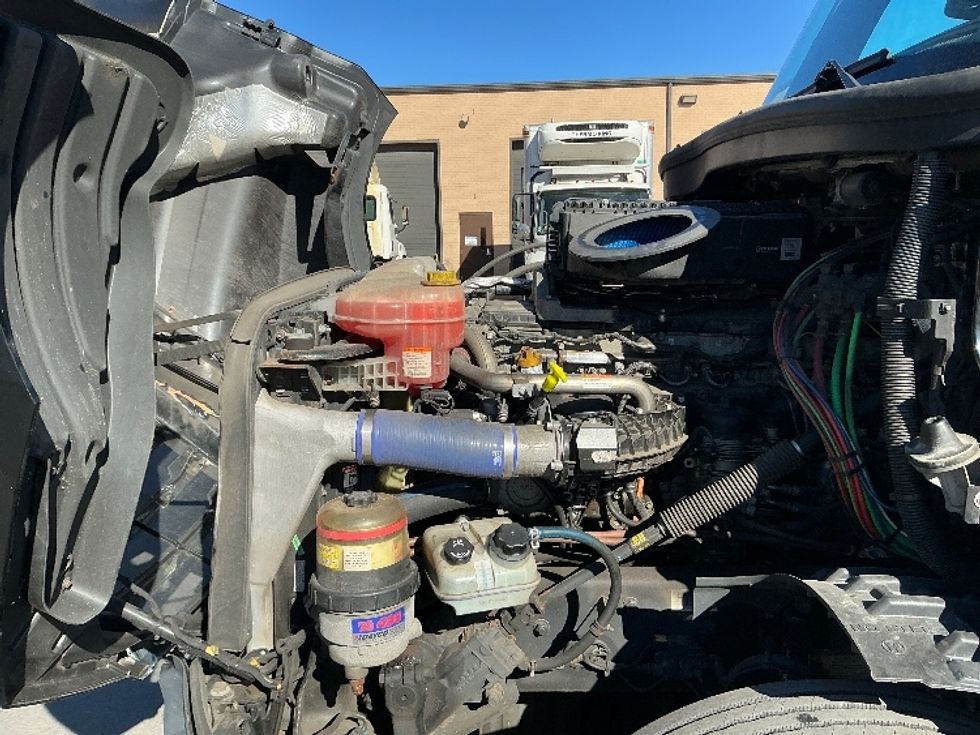 Day Cab Tractor-Heavy Duty Tractors-Freightliner-2020-T12664ST-Wilkes Barre-PA-139,380\n\t\tmiles-$ 61,250 - Image 16