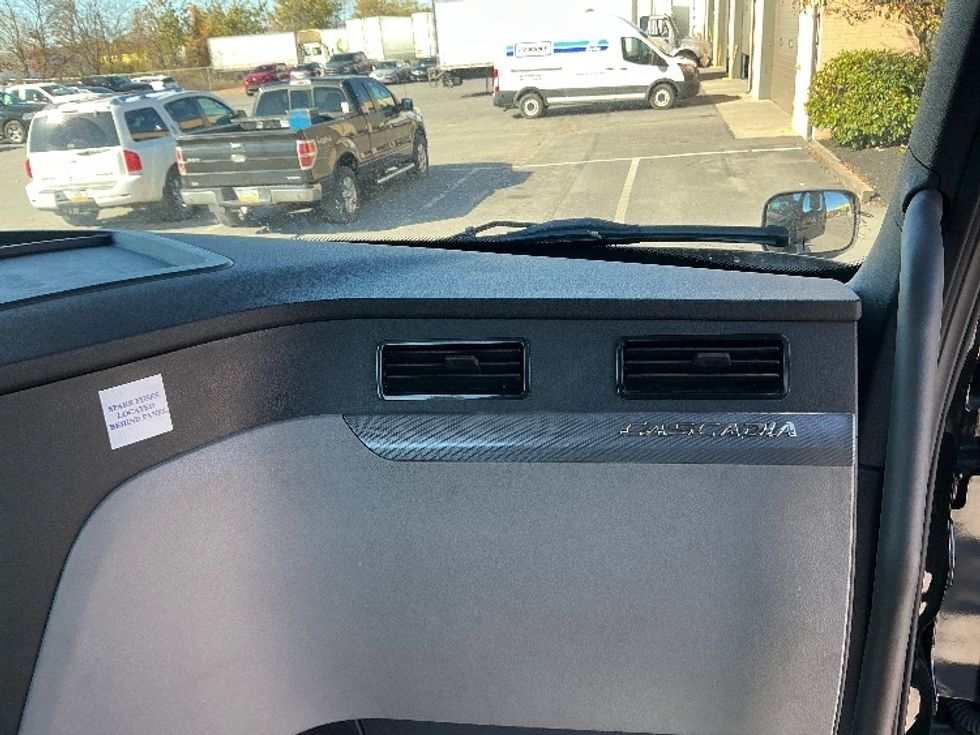 Day Cab Tractor-Heavy Duty Tractors-Freightliner-2020-T12664ST-Wilkes Barre-PA-242,283\n\t\tmiles-$ 55,250 - Image 13