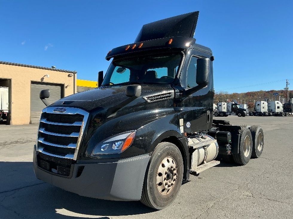 Day Cab Tractor-Heavy Duty Tractors-Freightliner-2020-T12664ST-Wilkes Barre-PA-242,283\n\t\tmiles-$ 55,250 - Image 3