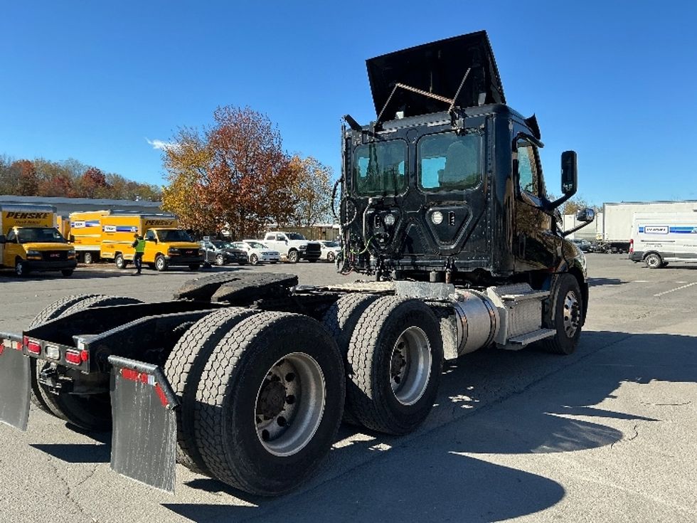 Day Cab Tractor-Heavy Duty Tractors-Freightliner-2020-T12664ST-Wilkes Barre-PA-242,283\n\t\tmiles-$ 55,250 - Image 7