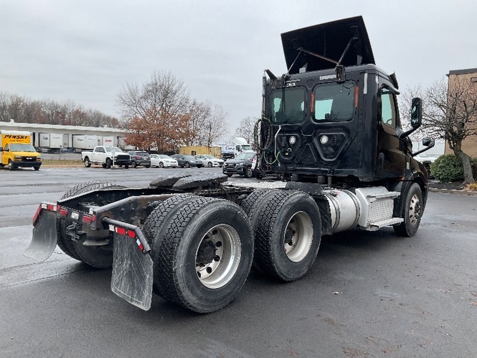 Day Cab Tractor-Heavy Duty Tractors-Freightliner-2020-T12664ST-Wilkes Barre-PA-353,502\n\t\tmiles-$ 49,750 - Image 7