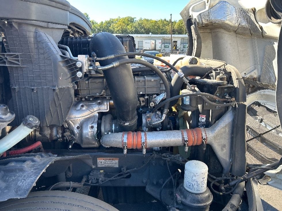 Day Cab Tractor-Heavy Duty Tractors-Freightliner-2020-T12664ST-Wilkes Barre-PA-377,724\n\t\tmiles-$ 52,000 - Image 15