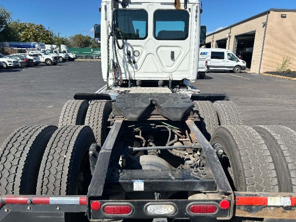 Day Cab Tractor-Heavy Duty Tractors-Freightliner-2020-T12664ST-Wilkes Barre-PA-377,724\n\t\tmiles-$ 52,000 - Image 6