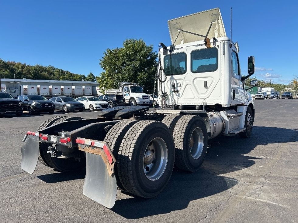 Day Cab Tractor-Heavy Duty Tractors-Freightliner-2020-T12664ST-Wilkes Barre-PA-377,724\n\t\tmiles-$ 52,000 - Image 7