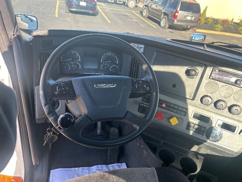 Day Cab Tractor-Heavy Duty Tractors-Freightliner-2020-T12664ST-Wilkes Barre-PA-419,605\n\t\tmiles-$ 50,000 - Image 11