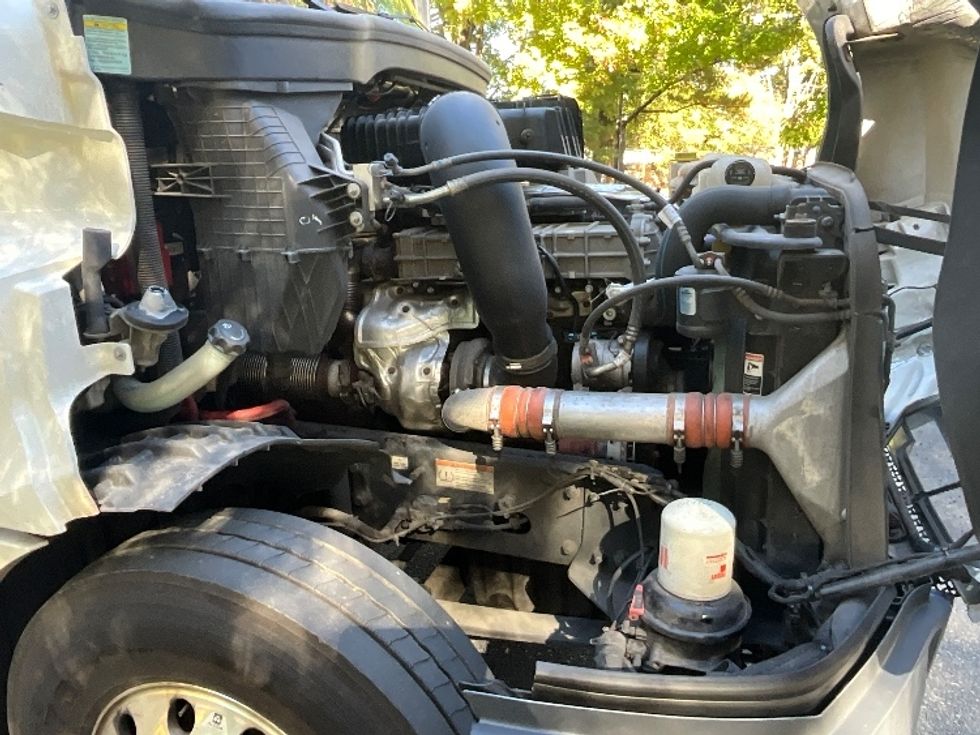Day Cab Tractor-Heavy Duty Tractors-Freightliner-2020-T12664ST-Wilkes Barre-PA-422,584\n\t\tmiles-$ 49,750 - Image 15