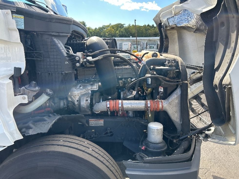 Day Cab Tractor-Heavy Duty Tractors-Freightliner-2020-T12664ST-Wilkes Barre-PA-426,853\n\t\tmiles-$ 49,500 - Image 15