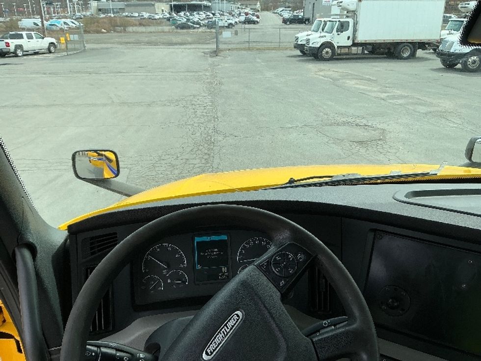 Day Cab Tractor-Heavy Duty Tractors-Freightliner-2020-T12664ST-Wilkes Barre-PA-473,939\n\t\tmiles-$ 42,250 - Image 11