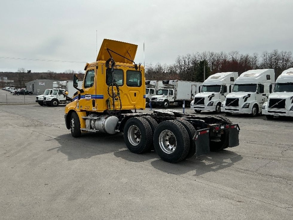 Day Cab Tractor-Heavy Duty Tractors-Freightliner-2020-T12664ST-Wilkes Barre-PA-473,939\n\t\tmiles-$ 42,250 - Image 5