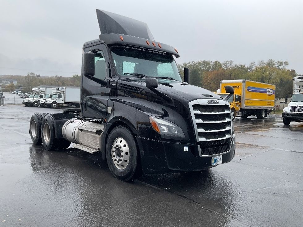 Day Cab Tractor-Heavy Duty Tractors-Freightliner-2020-T12664ST-Wilkes Barre-PA-479,555\n\t\tmiles-$ 41,750 - Image 1