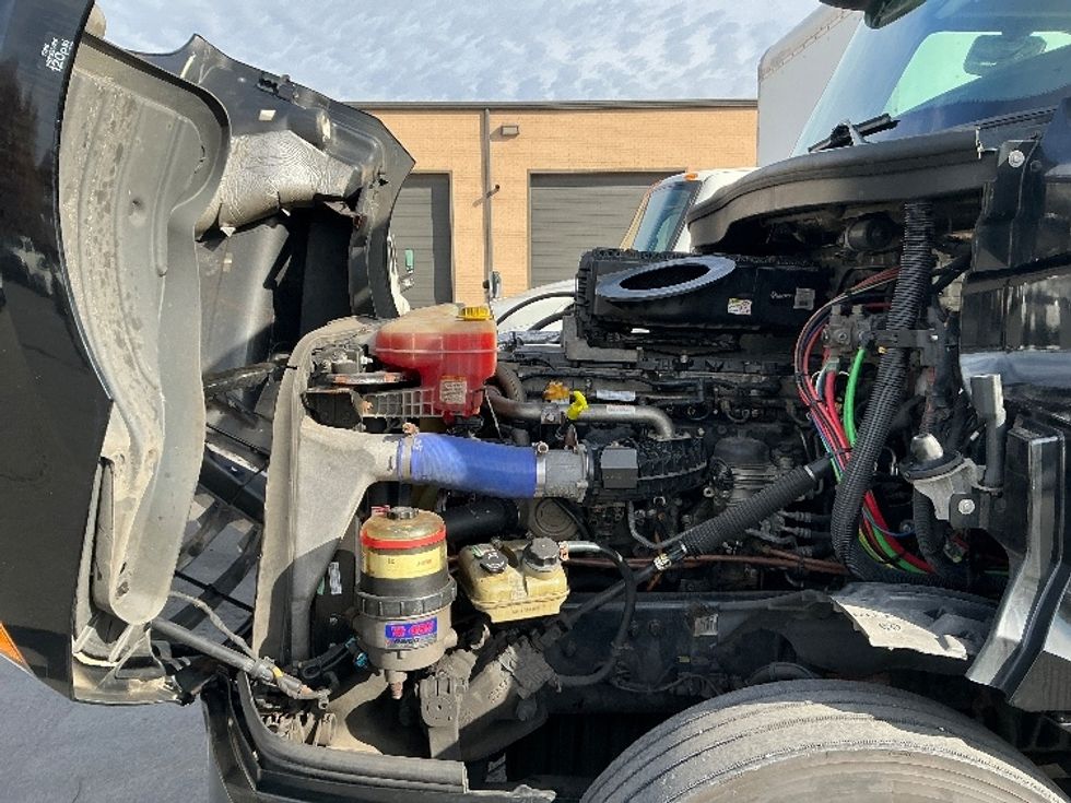 Day Cab Tractor-Heavy Duty Tractors-Freightliner-2020-T12664ST-Wilkes Barre-PA-489,189\n\t\tmiles-$ 41,000 - Image 16