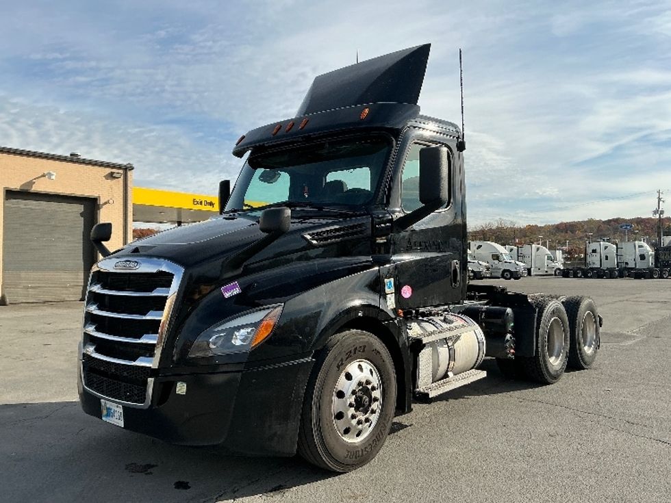 Day Cab Tractor-Heavy Duty Tractors-Freightliner-2020-T12664ST-Wilkes Barre-PA-489,189\n\t\tmiles-$ 41,000 - Image 3