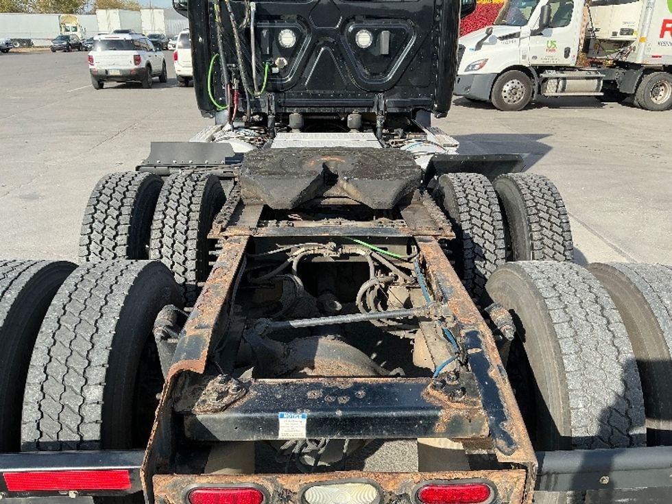 Day Cab Tractor-Heavy Duty Tractors-Freightliner-2020-T12664ST-Wilkes Barre-PA-489,189\n\t\tmiles-$ 41,000 - Image 6