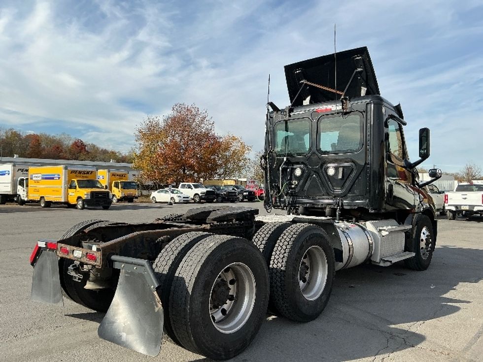 Day Cab Tractor-Heavy Duty Tractors-Freightliner-2020-T12664ST-Wilkes Barre-PA-489,189\n\t\tmiles-$ 41,000 - Image 7