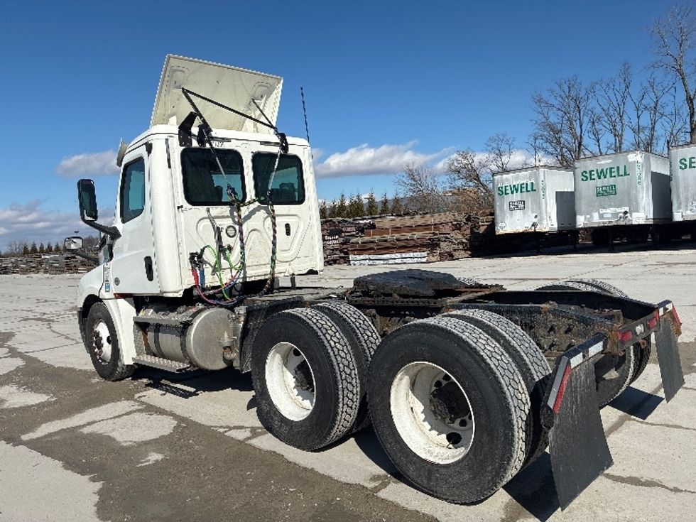 Day Cab Tractor-Heavy Duty Tractors-Freightliner-2020-T12664ST-Wilmington-OH-343,546\n\t\tmiles-$ 51,750 - Image 5