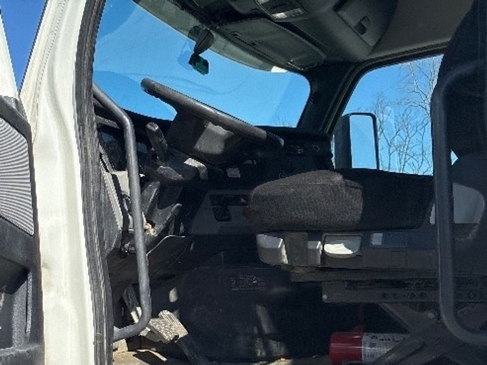 Day Cab Tractor-Heavy Duty Tractors-Freightliner-2020-T12664ST-Wilmington-OH-343,546\n\t\tmiles-$ 51,750 - Image 9