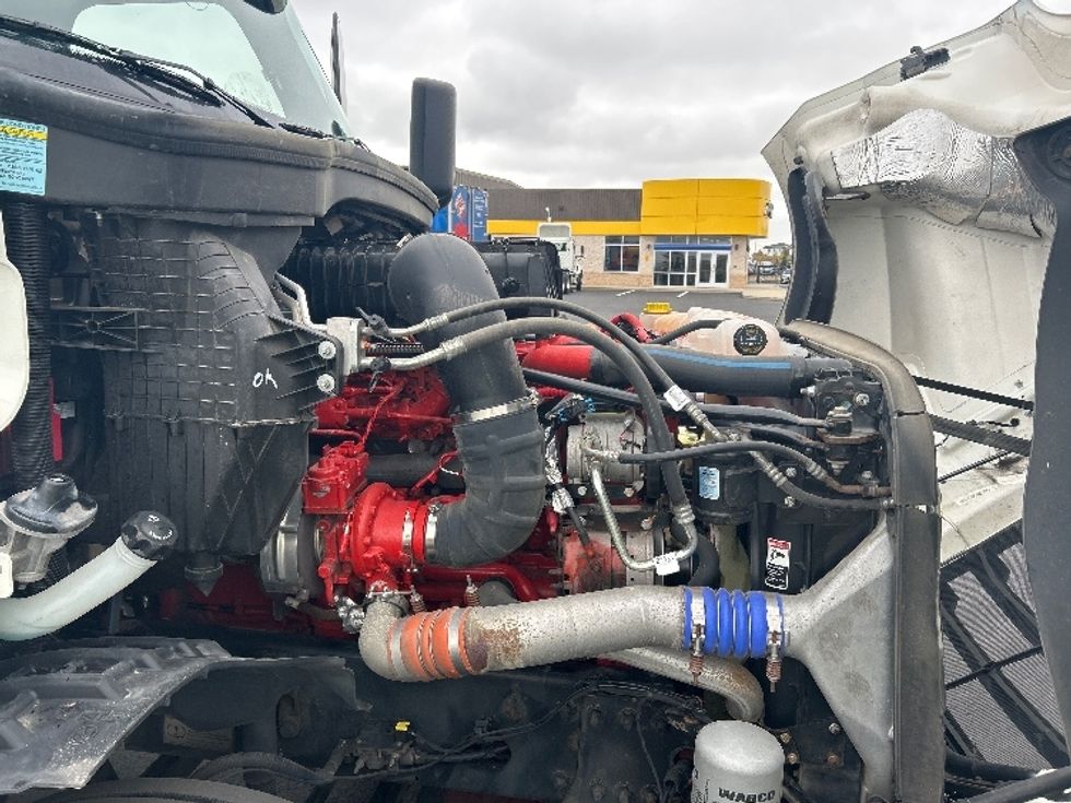 Day Cab Tractor-Heavy Duty Tractors-Freightliner-2020-T12664ST-Windsor-WI-247,642\n\t\tmiles-$ 58,500 - Image 15
