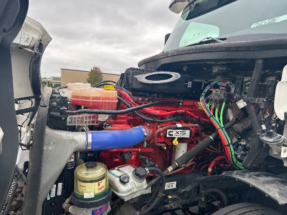 Day Cab Tractor-Heavy Duty Tractors-Freightliner-2020-T12664ST-Windsor-WI-247,642\n\t\tmiles-$ 58,500 - Image 16
