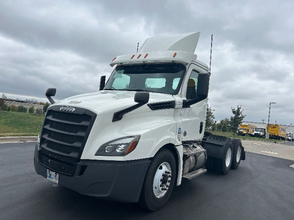 Day Cab Tractor-Heavy Duty Tractors-Freightliner-2020-T12664ST-Windsor-WI-247,642\n\t\tmiles-$ 58,500 - Image 3