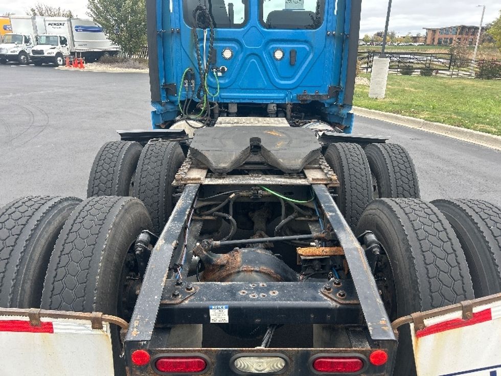 Day Cab Tractor-Heavy Duty Tractors-Freightliner-2020-T12664ST-Windsor-WI-304,155\n\t\tmiles-$ 55,500 - Image 6