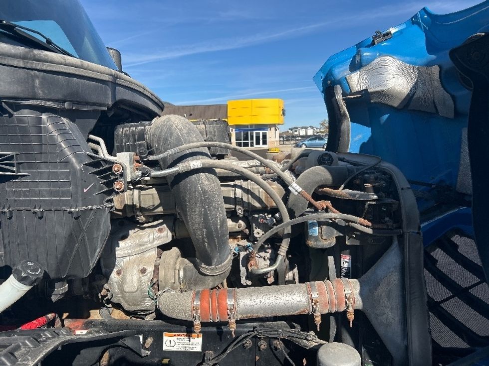 Day Cab Tractor-Heavy Duty Tractors-Freightliner-2020-T12664ST-Windsor-WI-310,549\n\t\tmiles-$ 55,000 - Image 15