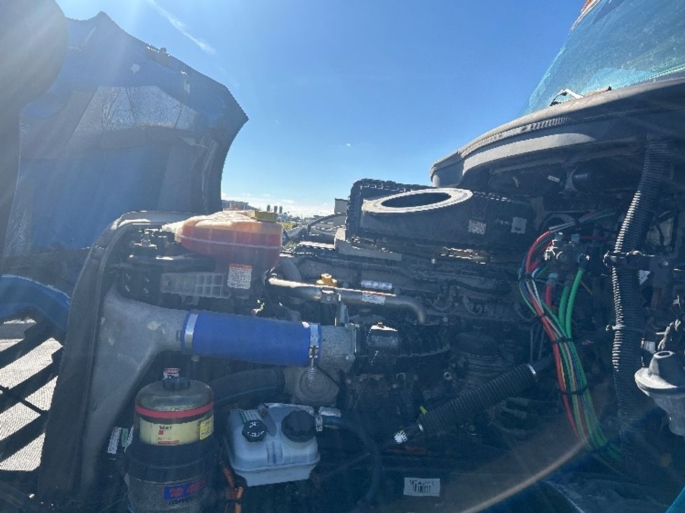 Day Cab Tractor-Heavy Duty Tractors-Freightliner-2020-T12664ST-Windsor-WI-310,549\n\t\tmiles-$ 55,000 - Image 16