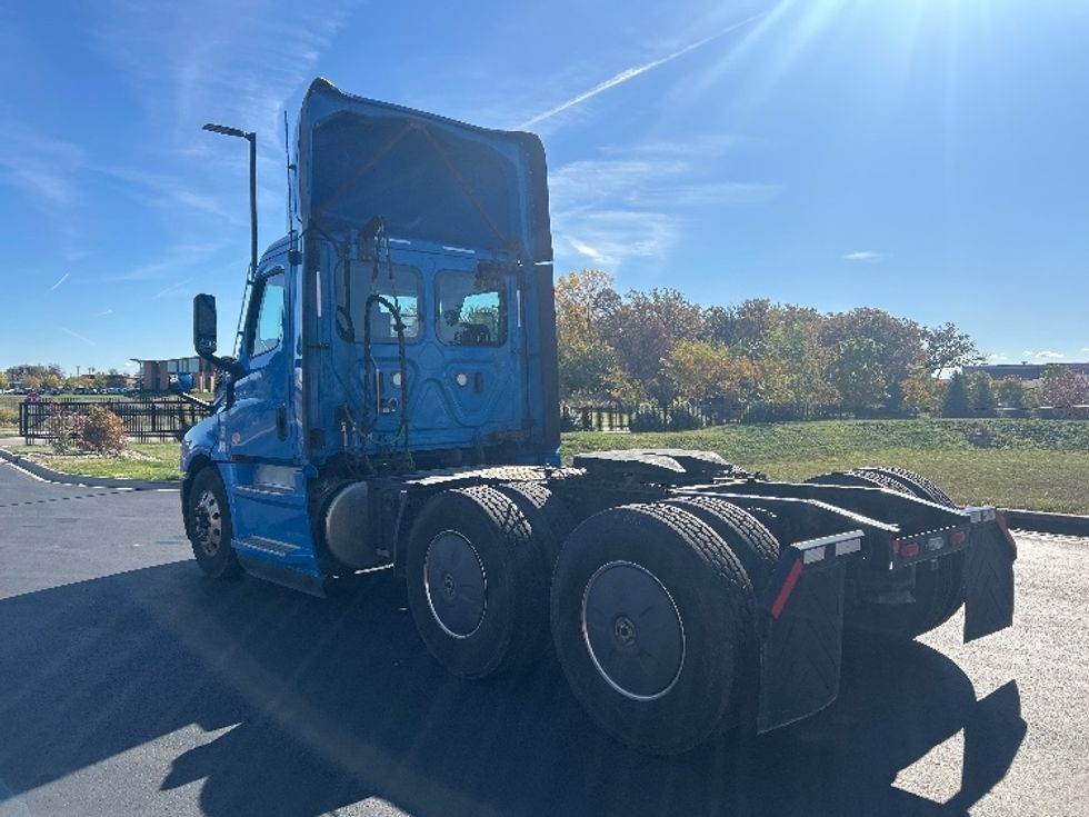 Day Cab Tractor-Heavy Duty Tractors-Freightliner-2020-T12664ST-Windsor-WI-310,549\n\t\tmiles-$ 55,000 - Image 5