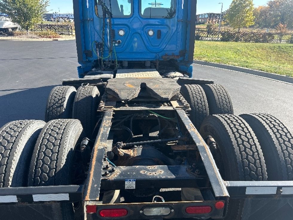 Day Cab Tractor-Heavy Duty Tractors-Freightliner-2020-T12664ST-Windsor-WI-310,549\n\t\tmiles-$ 55,000 - Image 6