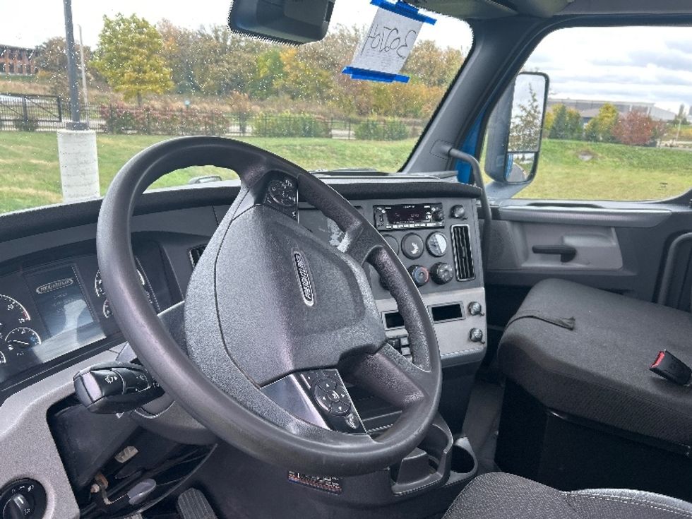 Day Cab Tractor-Heavy Duty Tractors-Freightliner-2020-T12664ST-Windsor-WI-319,747\n\t\tmiles-$ 54,500 - Image 10