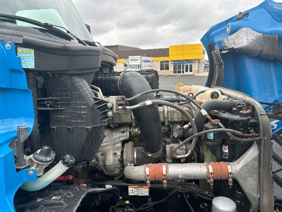 Day Cab Tractor-Heavy Duty Tractors-Freightliner-2020-T12664ST-Windsor-WI-319,747\n\t\tmiles-$ 54,500 - Image 15